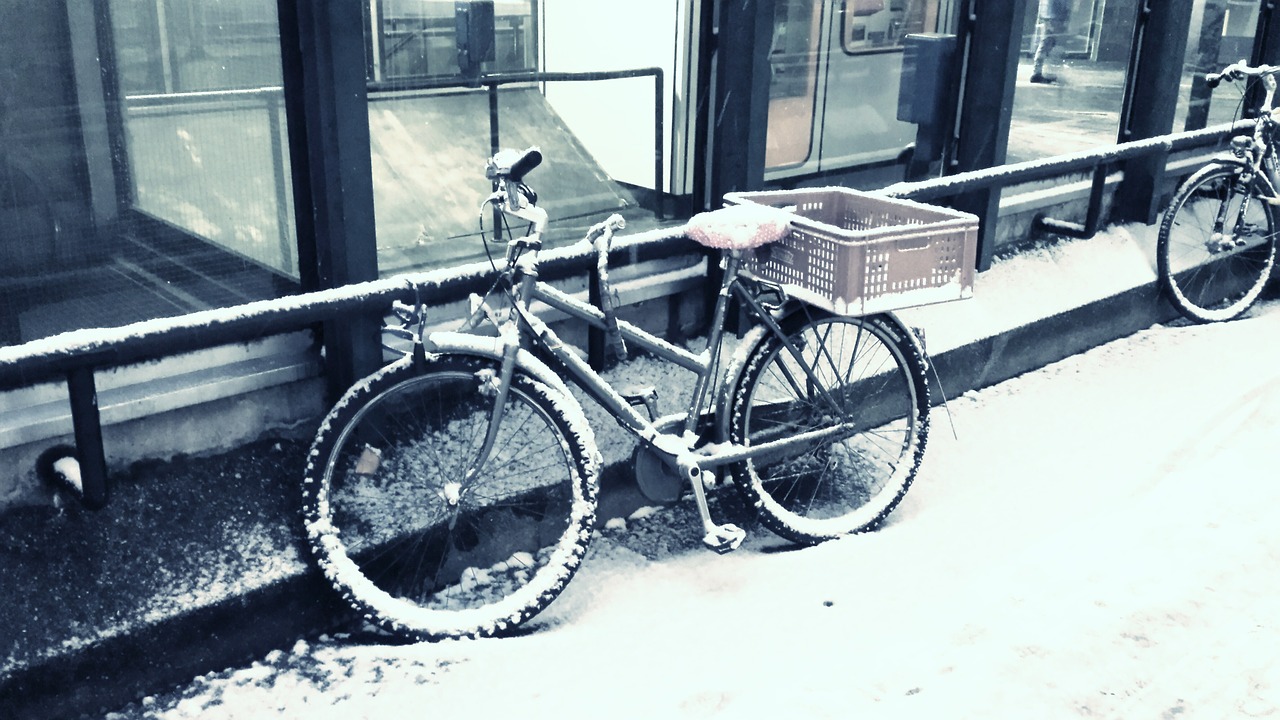 bike snow winter free photo