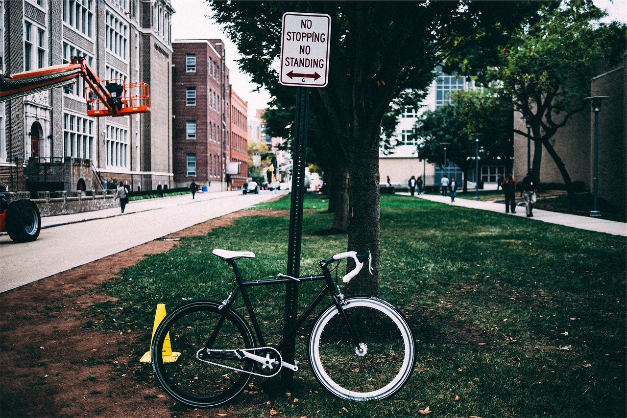 bike bicycle sign free photo