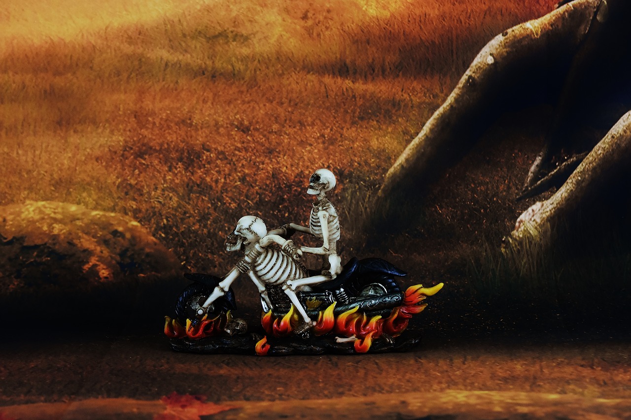 biker skeleton creepy free photo