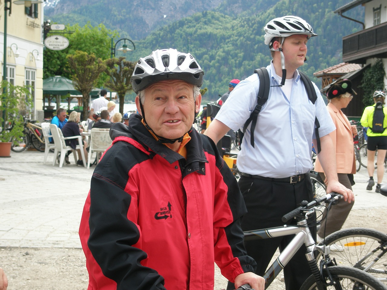 biking sunday governor pühringer prominent free photo