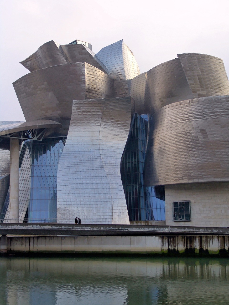 bilbao guggenheim museum free photo