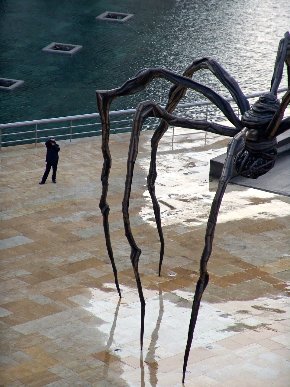 bilbao guggenheim museum free photo