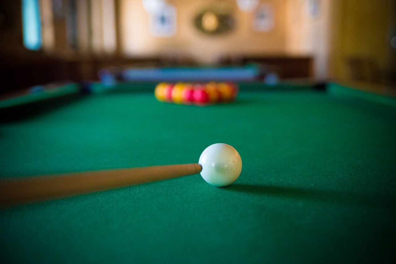 billiards bar green free photo