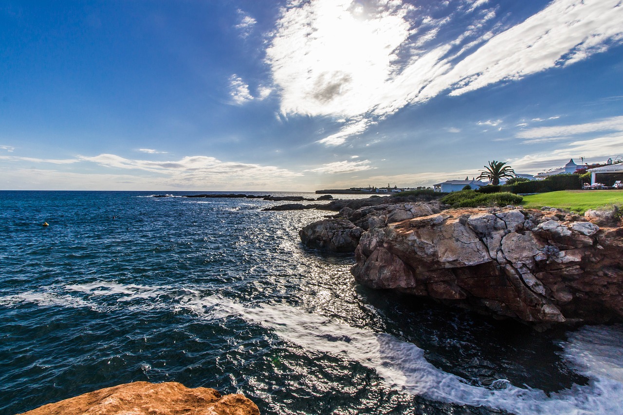 binisafuller minorca island free photo