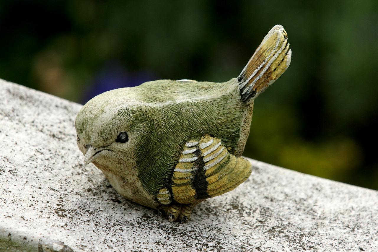 bird stone art free photo