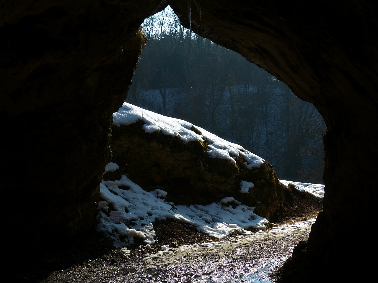 bird stove cave cave caves portal free photo