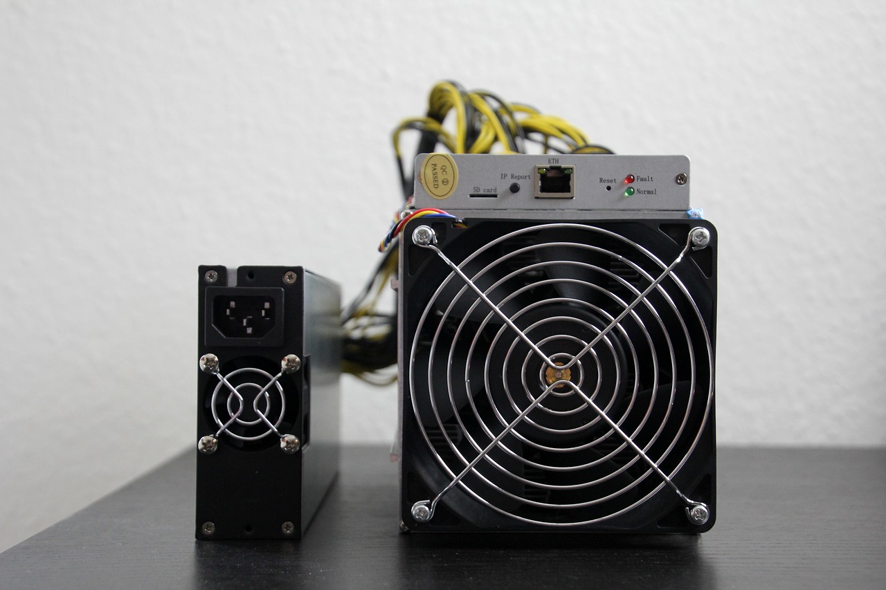 bitcoin miner antminer free photo