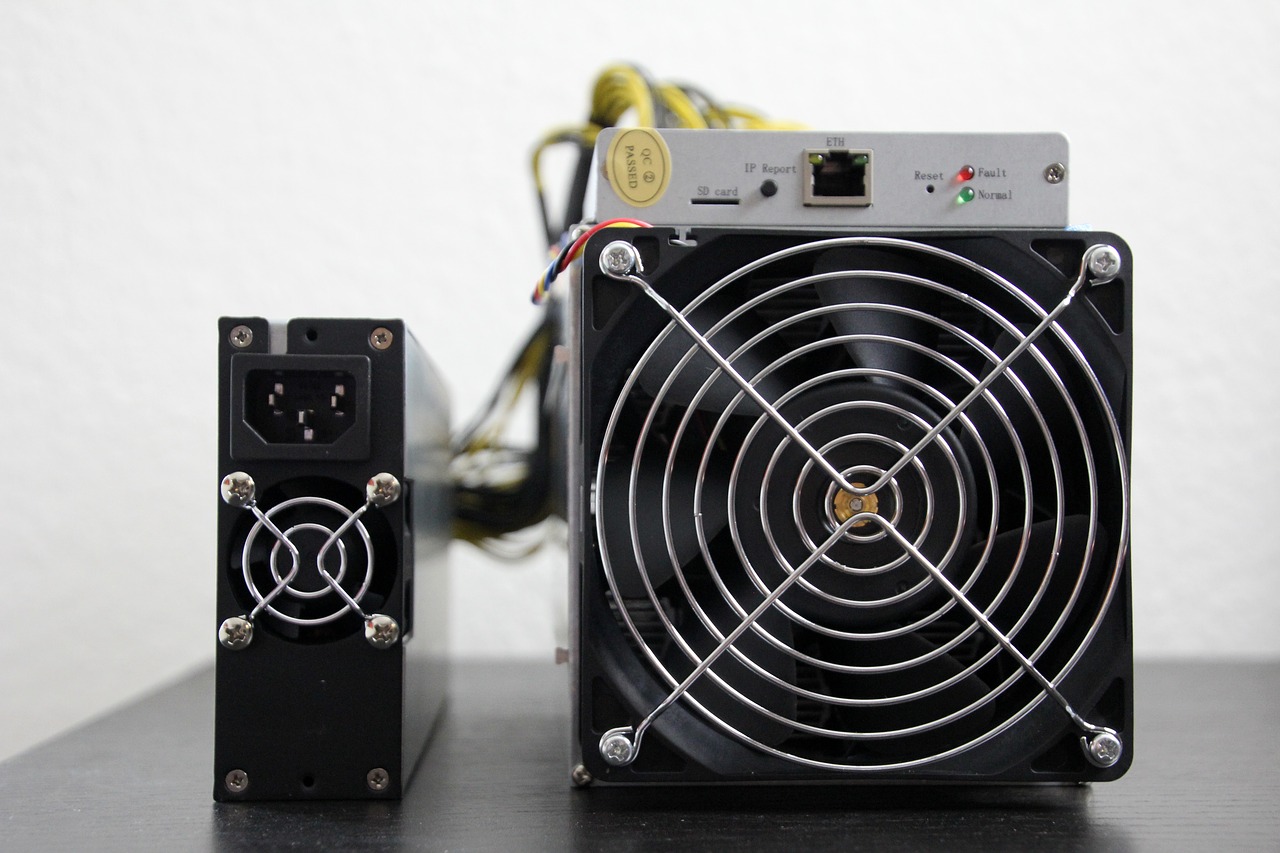 bitcoin miner antminer free photo