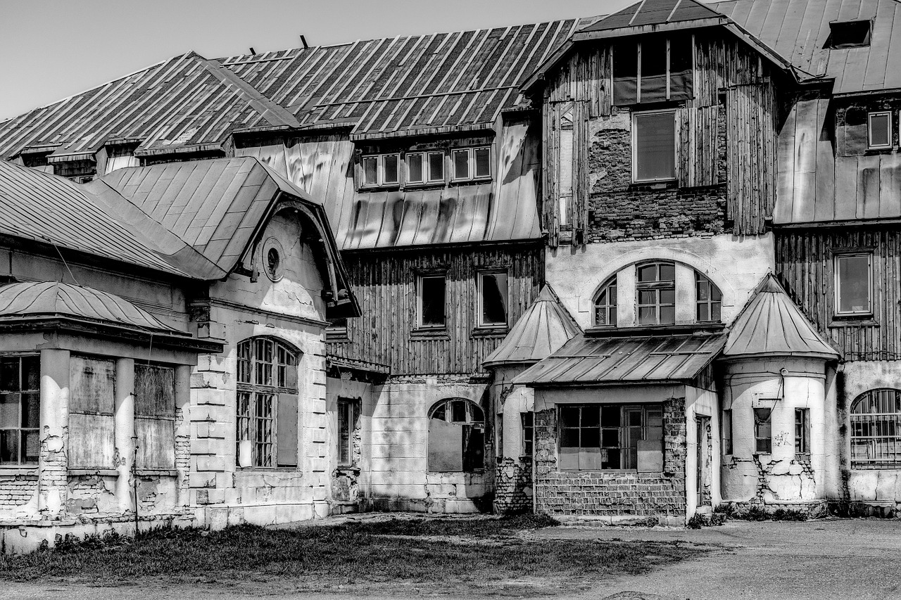 black and white building keilberg free photo