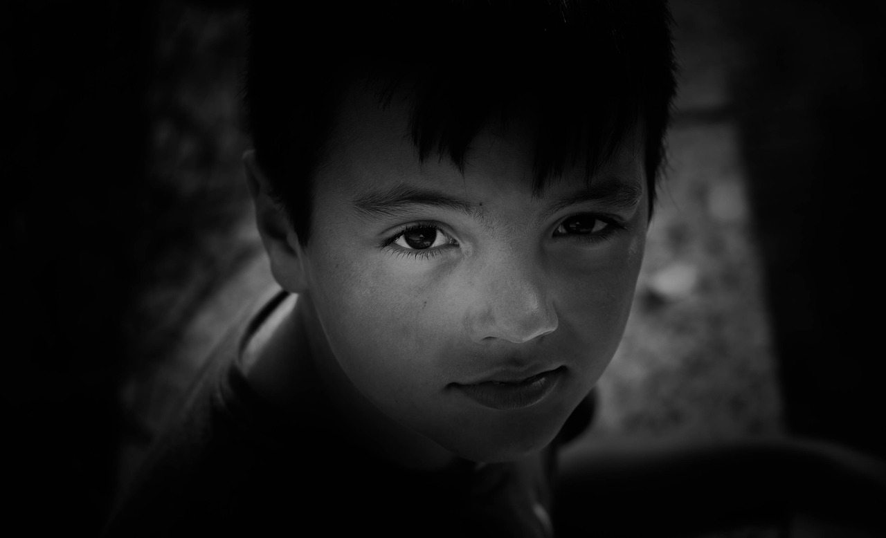 child black and white look free photo