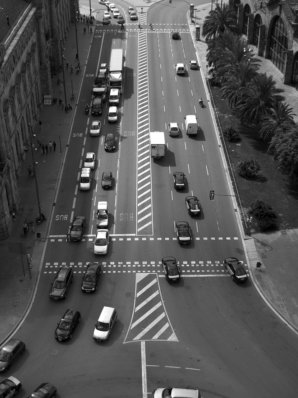 black and white barcelona traffic free photo