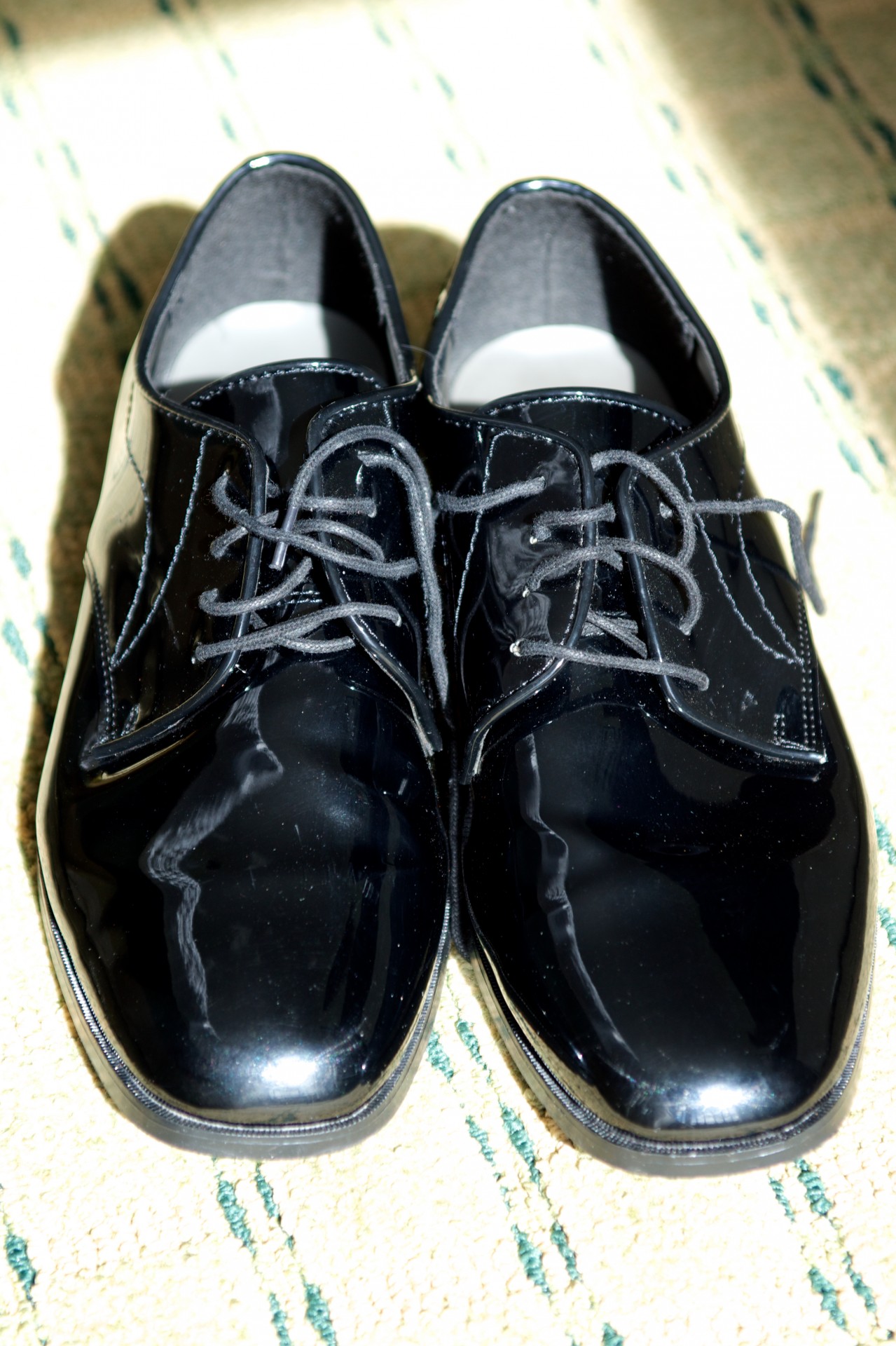black shoes black tie dress free photo