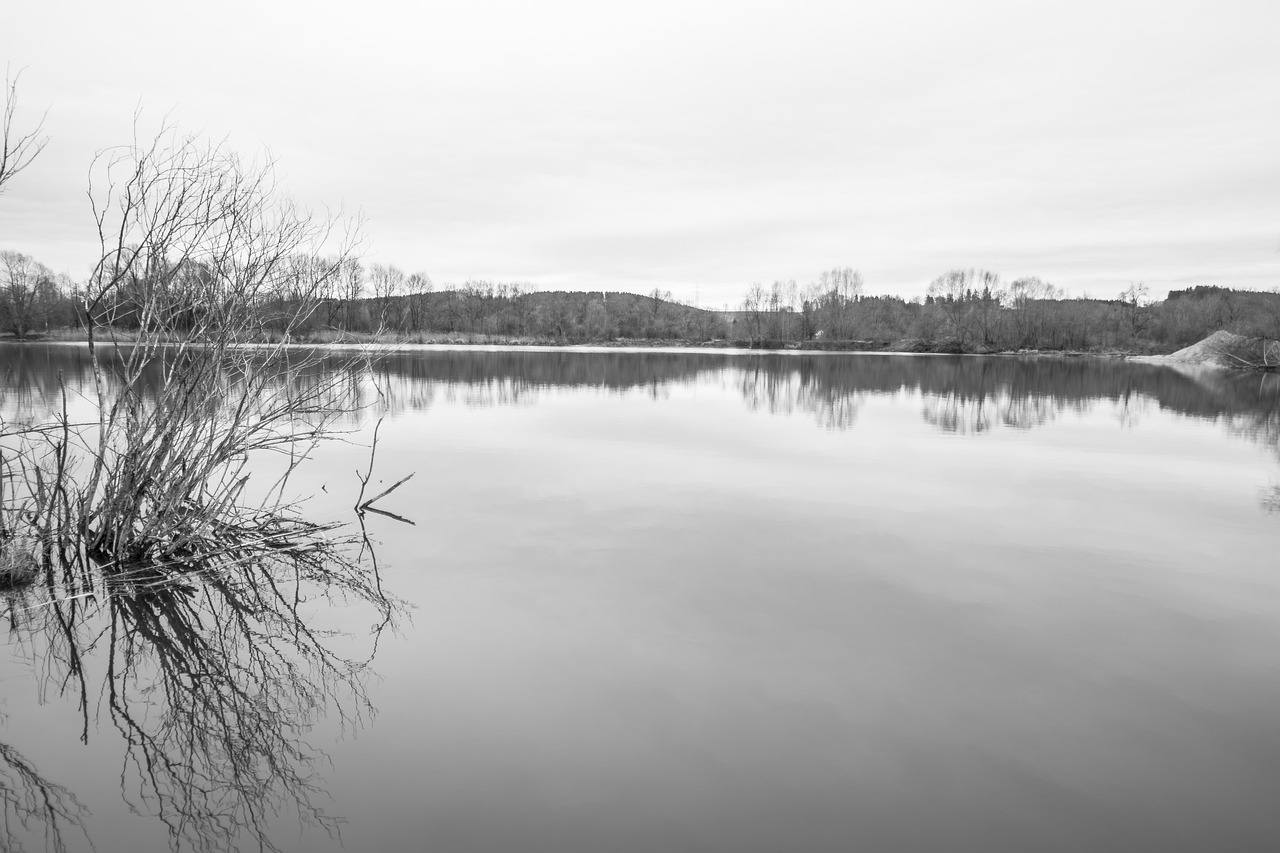 black white monochrome lake free photo