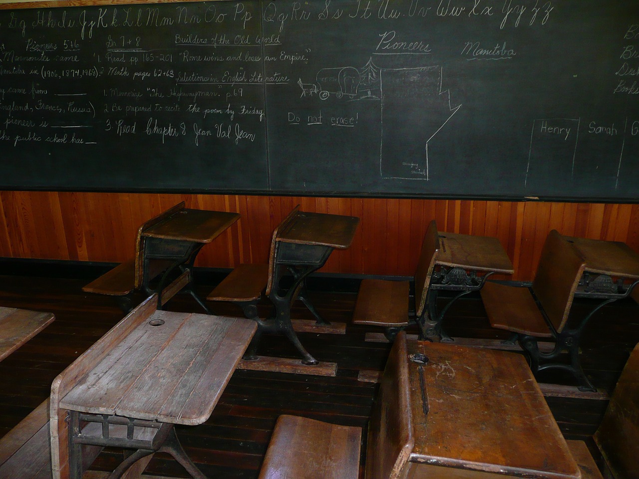 blackboard classroom steinbach free photo