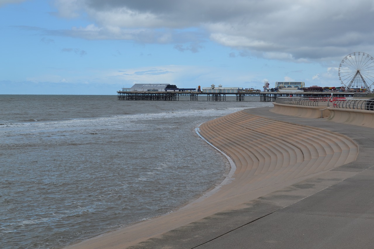 blackpool beach pier free photo