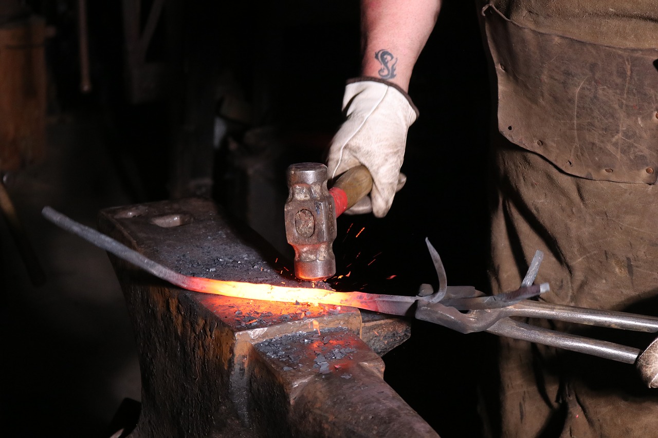 blacksmith  forge  hammer free photo