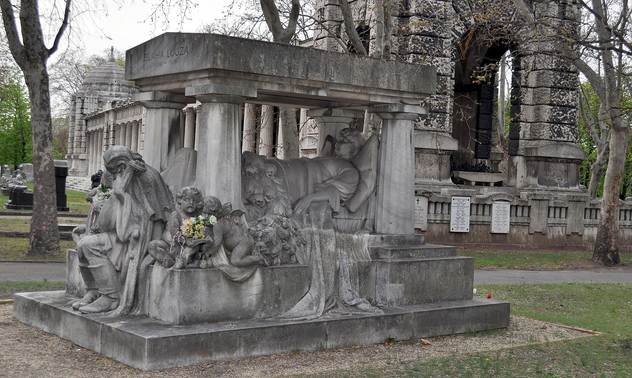 blaha lujza grave budapest kerepesi cemetery free photo