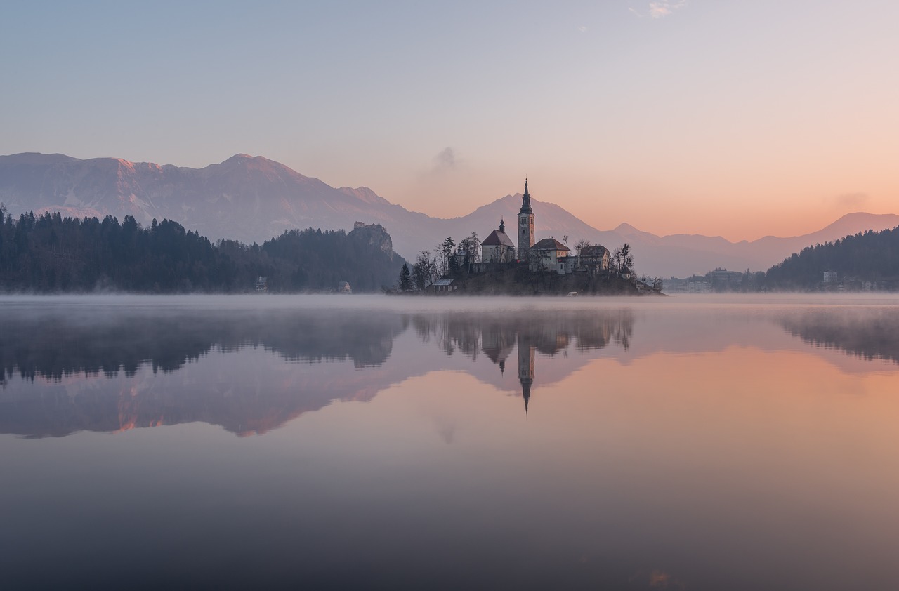 bled winter lake free photo