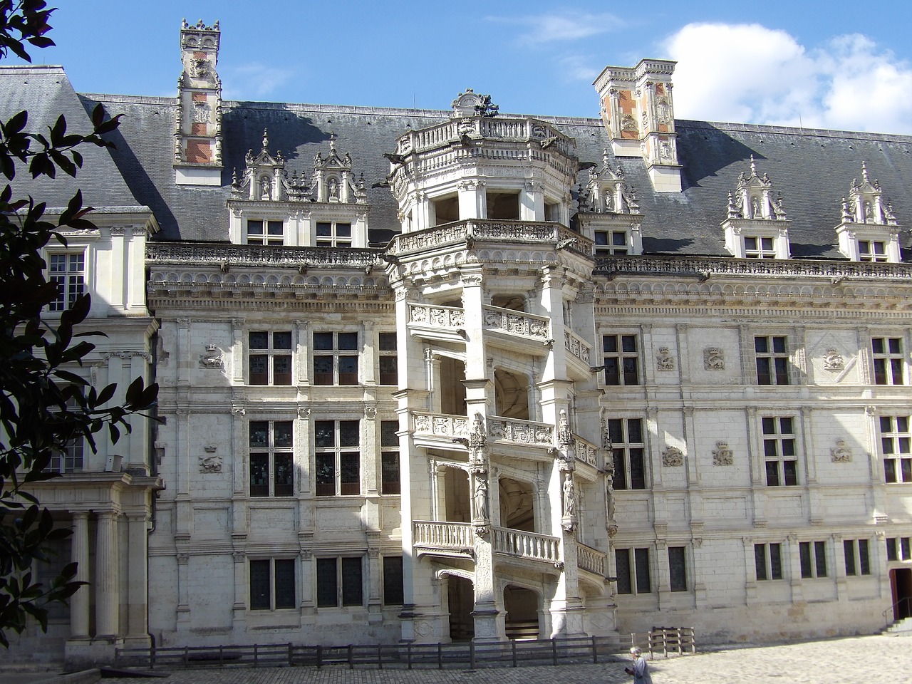 blois castle château de blois free photo