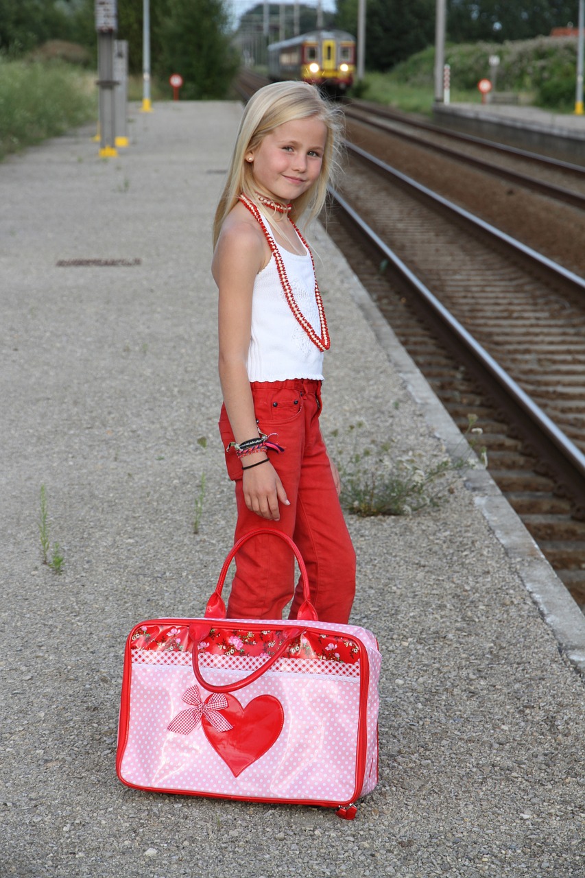 blonde girl wait free photo