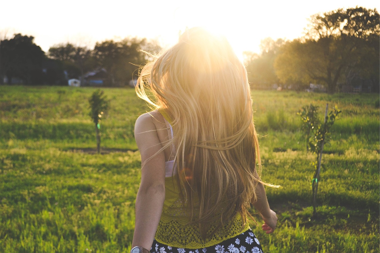 blonde girl backlight free photo