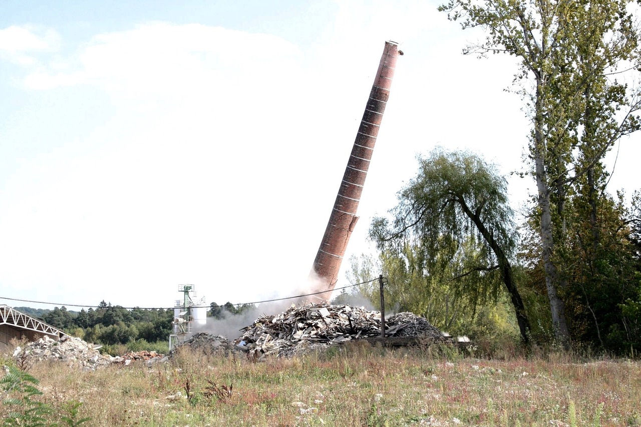 blowing up chimney fall free photo