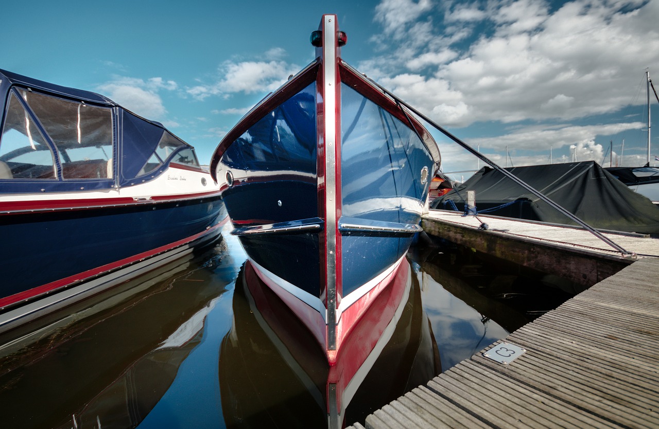 blue boat dock free photo