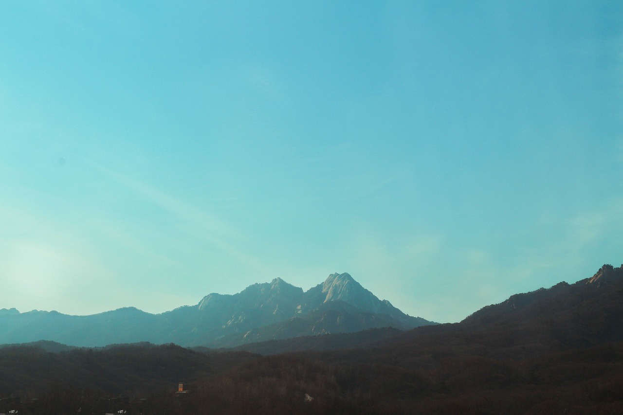 blue sky mountains free photo