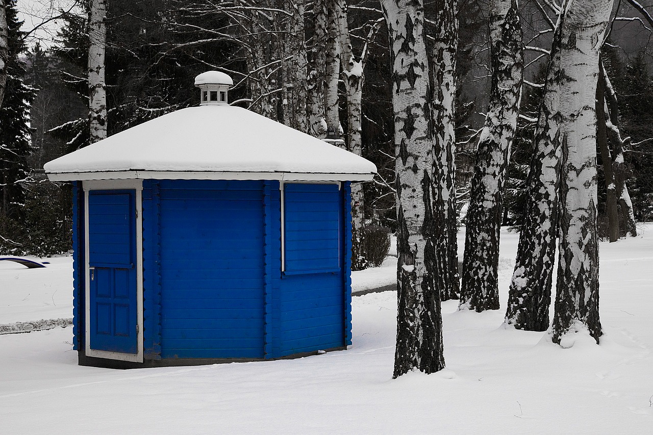 blue hut winter free photo