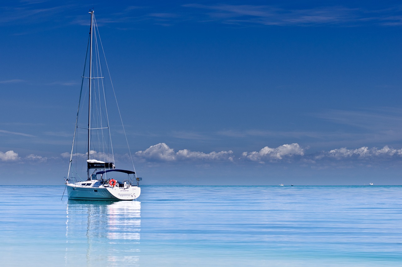 blue ocean yacht free photo