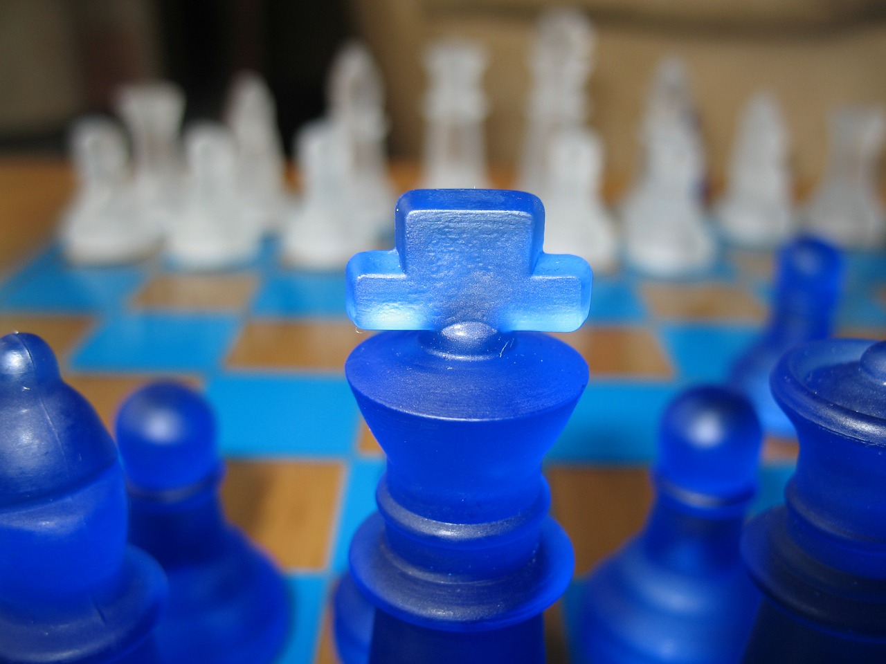 blue chess king free photo