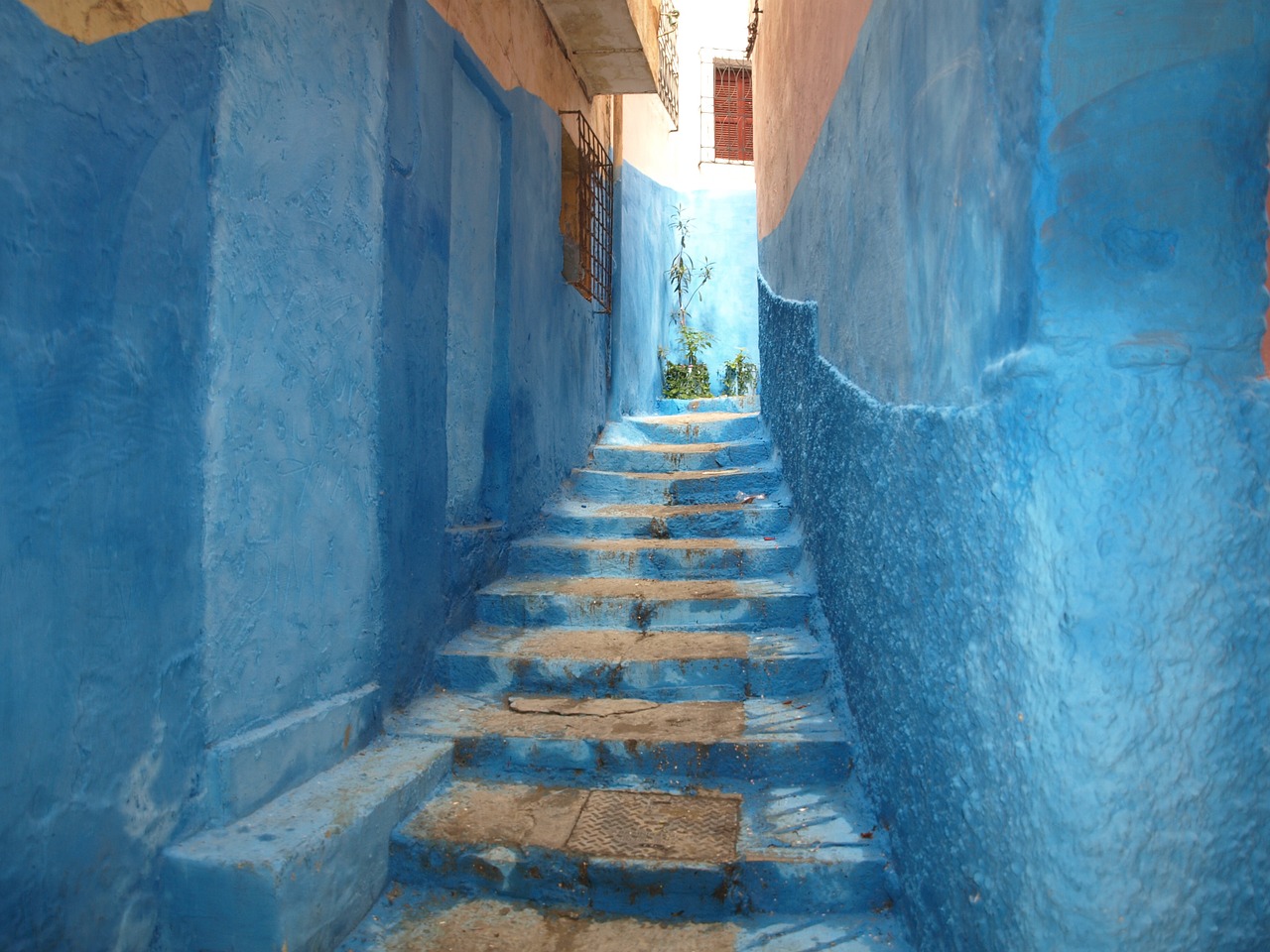blue chefchaouen typical free photo