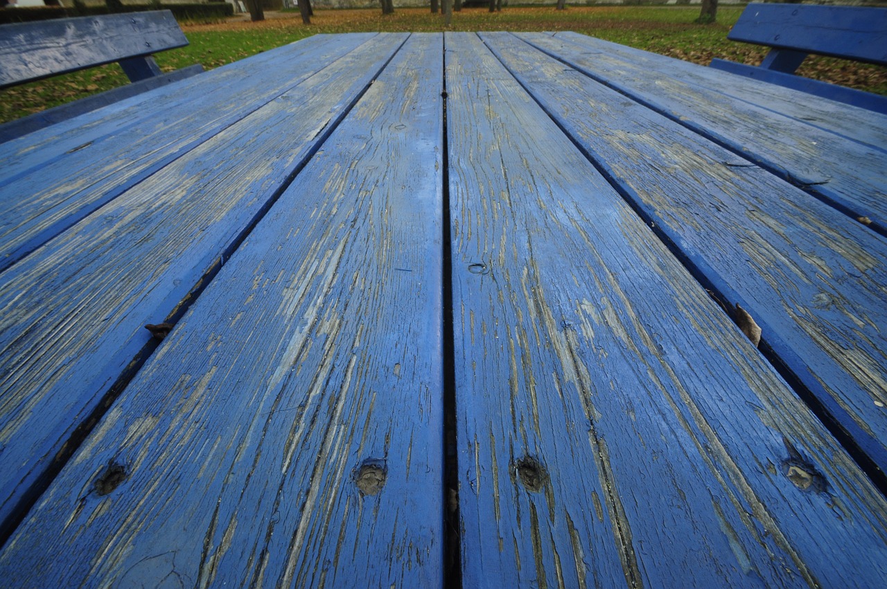 blue wood table free photo