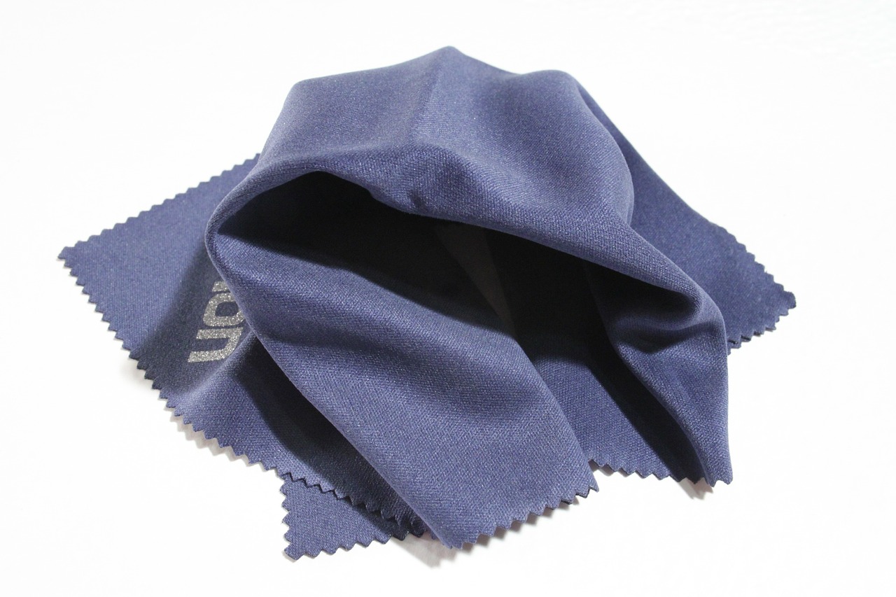 blue cleaning cloth free photo
