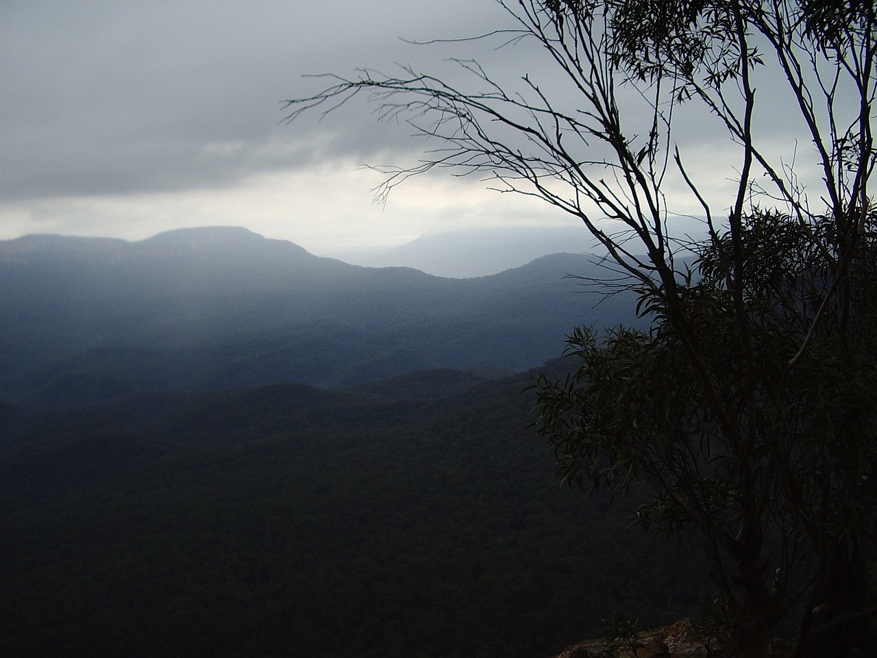 blue mountains scenery free photo