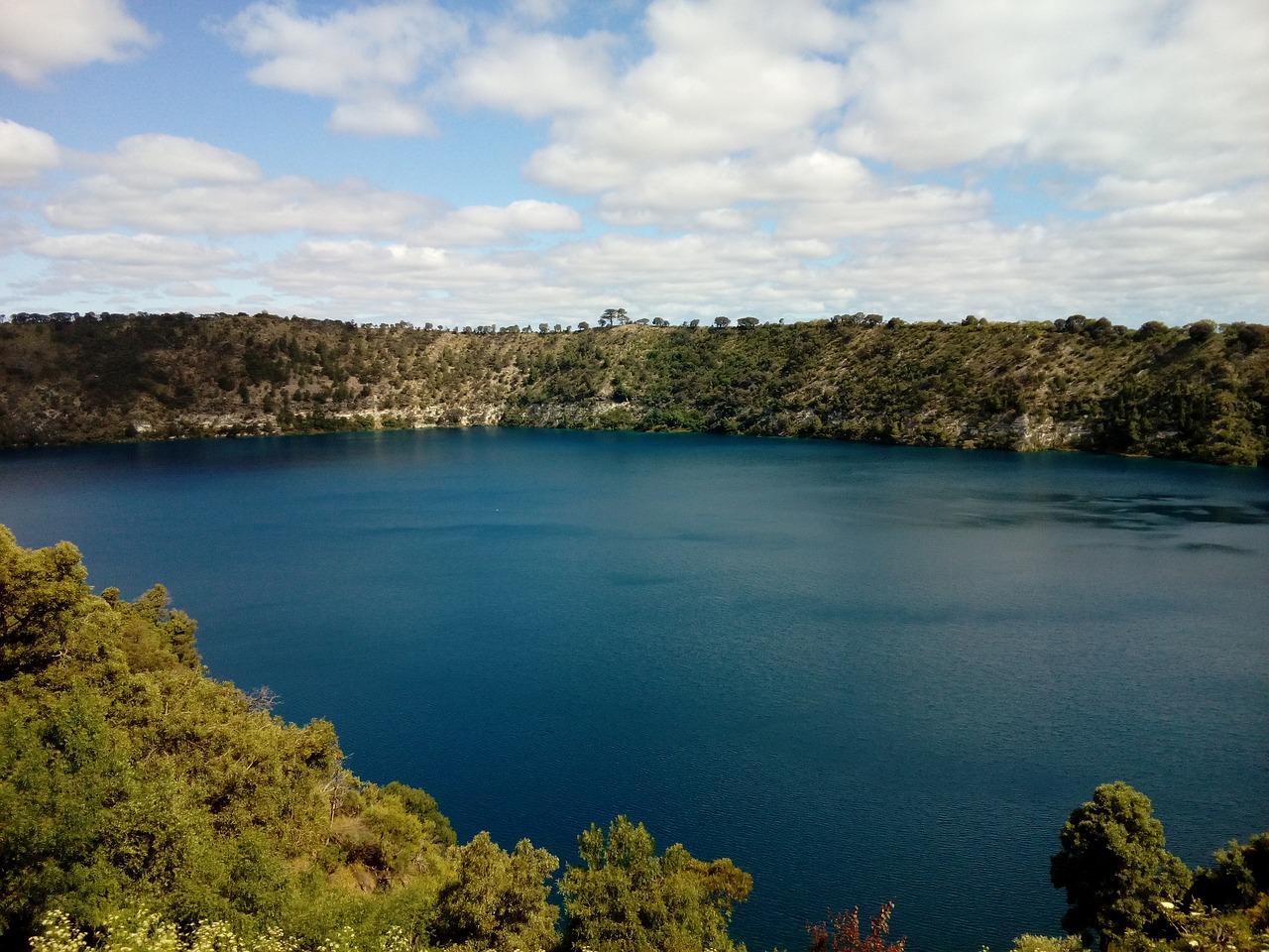 blue lake mt gambier australia free photo
