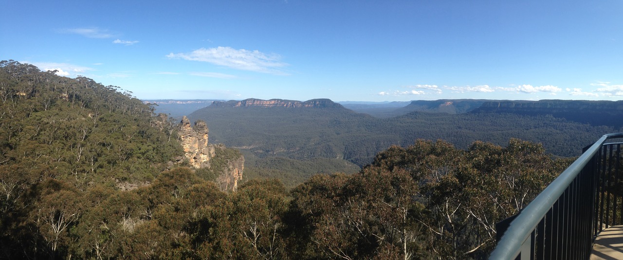 blue mountains three sisters valley free photo
