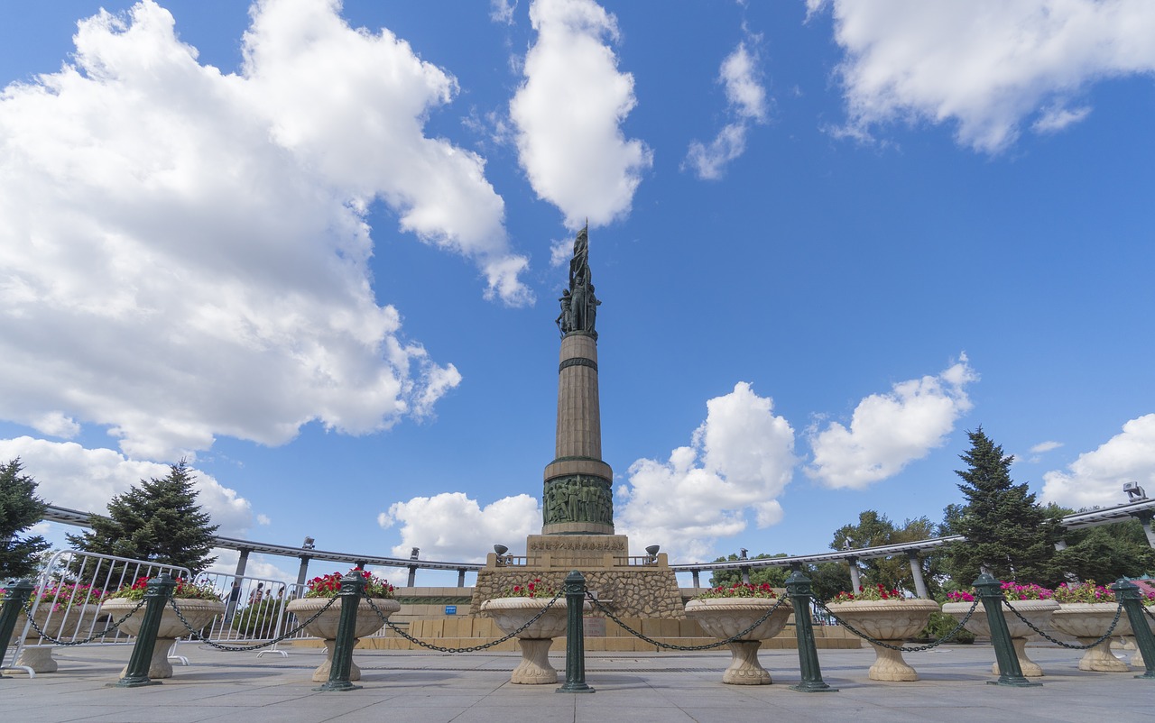 blue sky sculpture memorial tower free photo