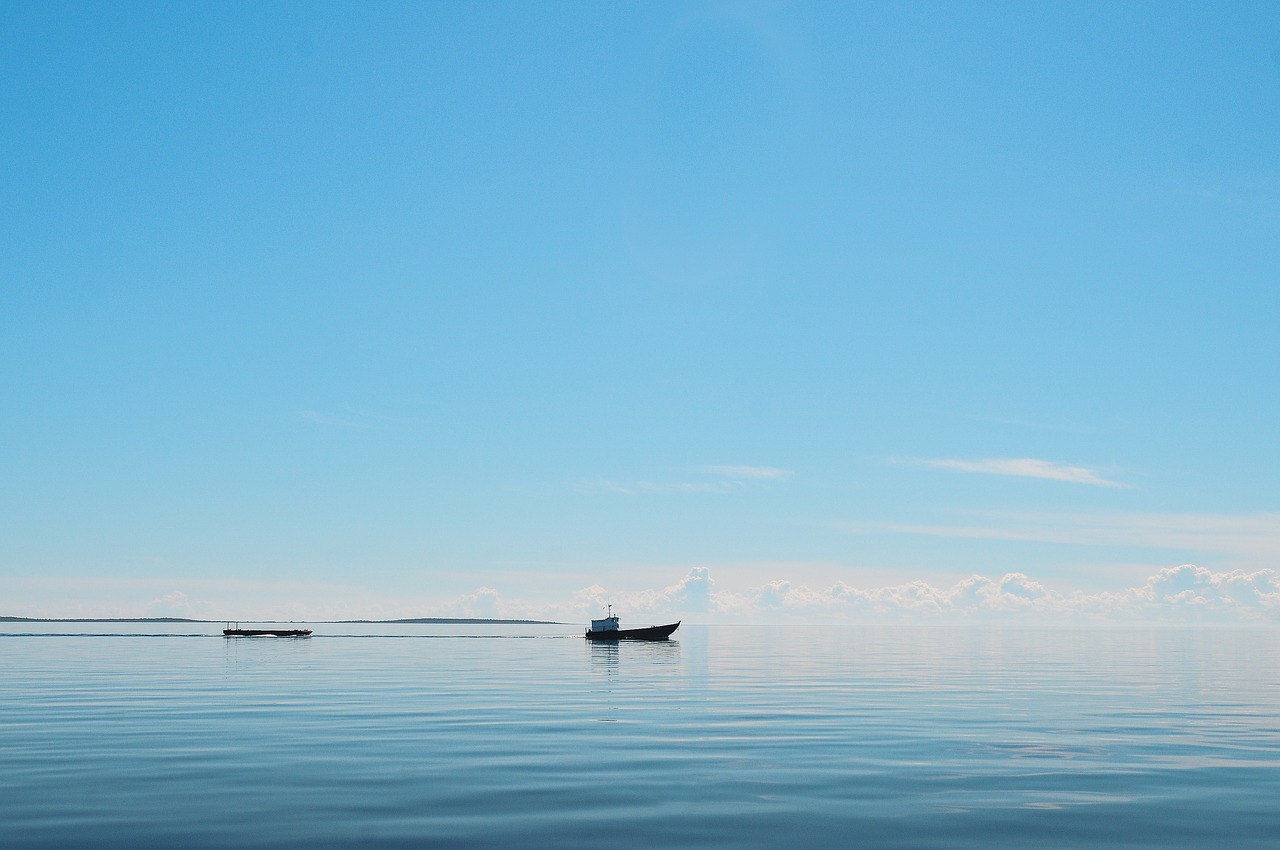 blue sky vessel lake free photo