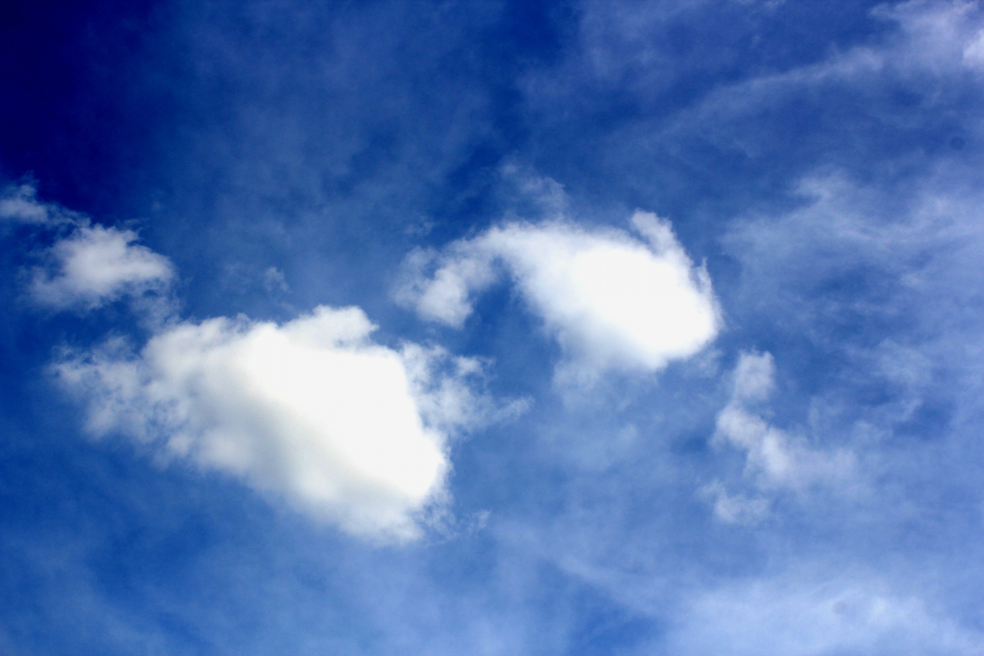 blue sky clouds background blue sky clouds background free photo