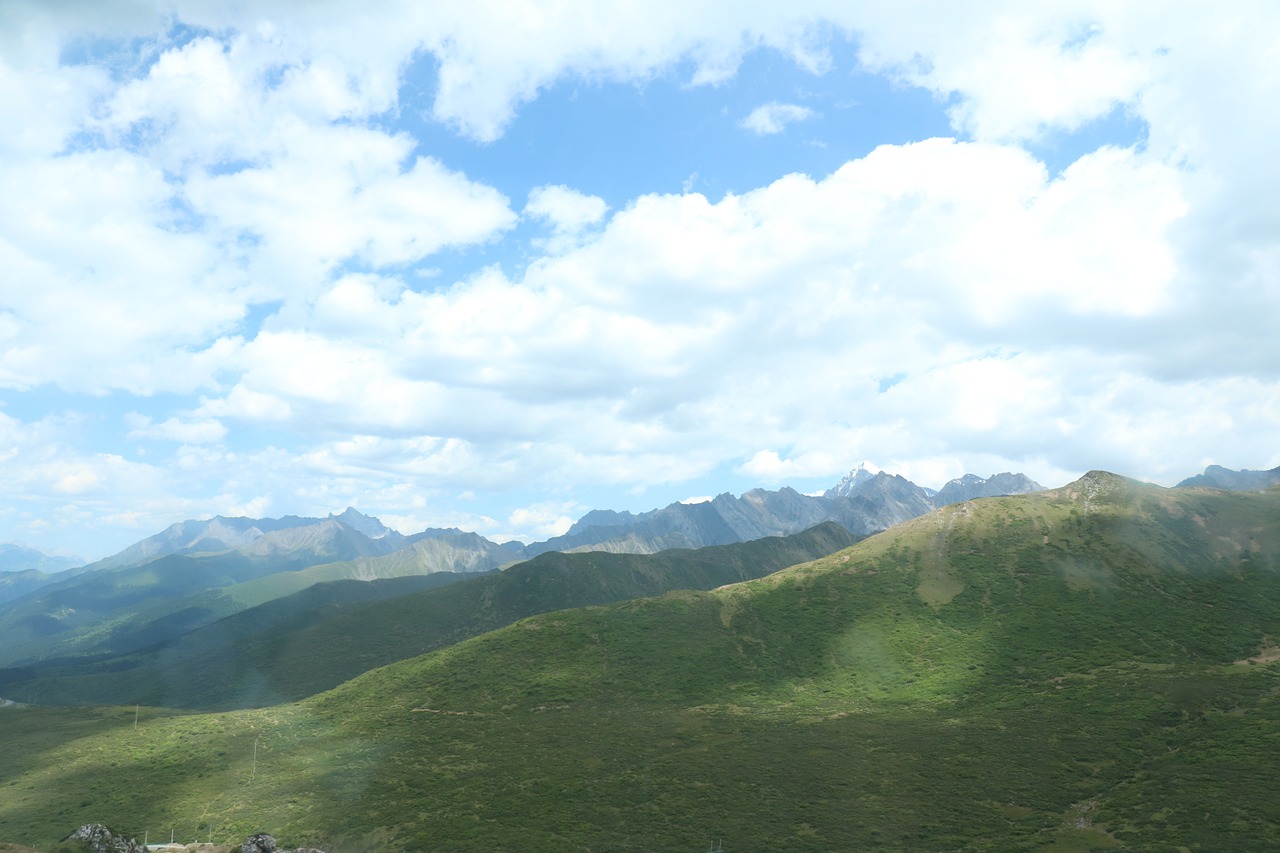 blue sky and white clouds the scenery mountains free photo