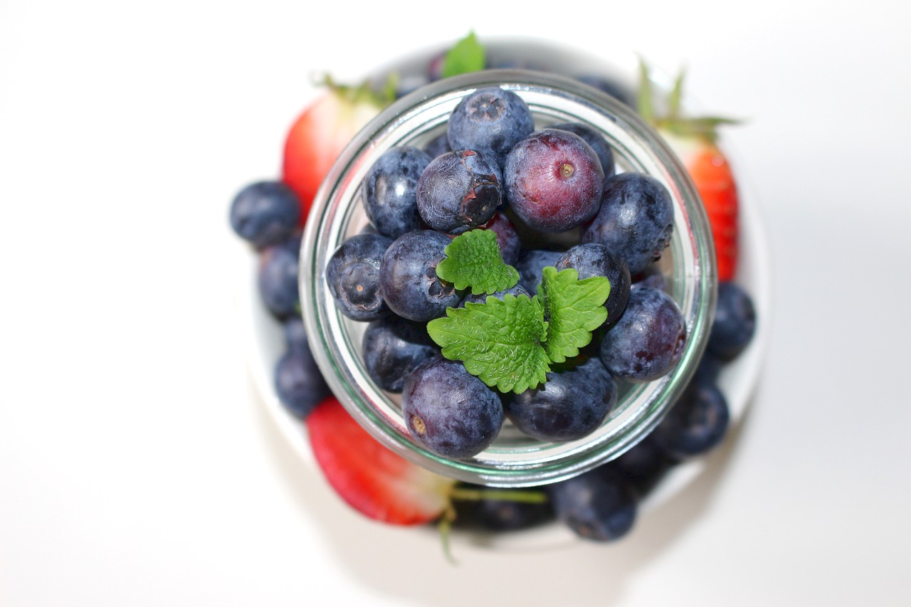 blueberries strawberries fruit free photo