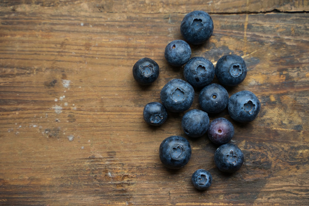 blueberries  fruit  berries free photo