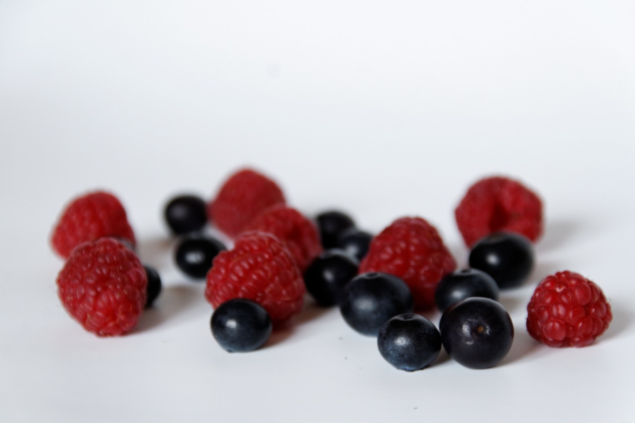 blueberries raspberries fruit free photo