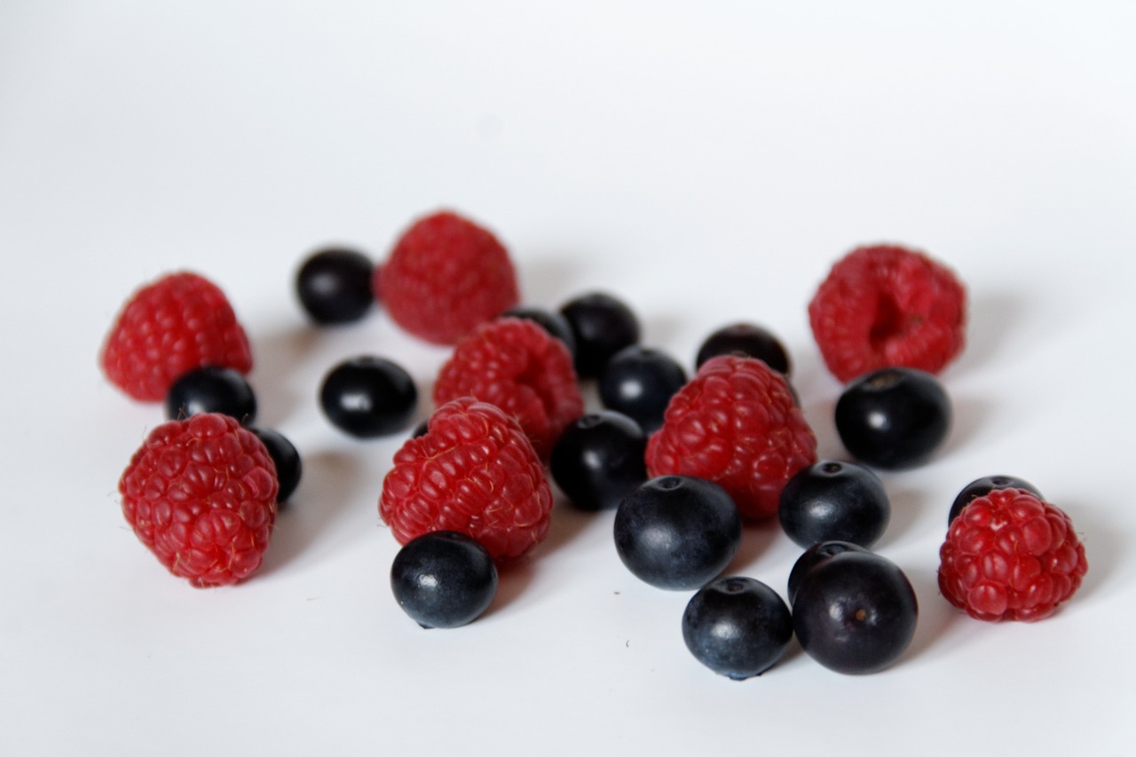 blueberries raspberries fruit free photo