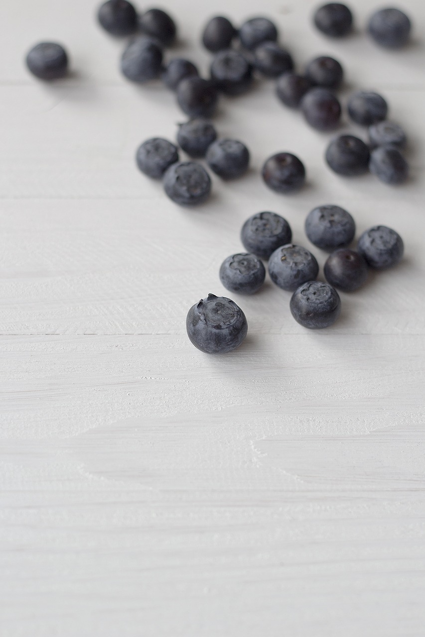 blueberries fruit healthy free photo