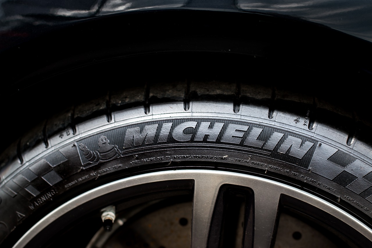 bmw  tyre  michelin free photo