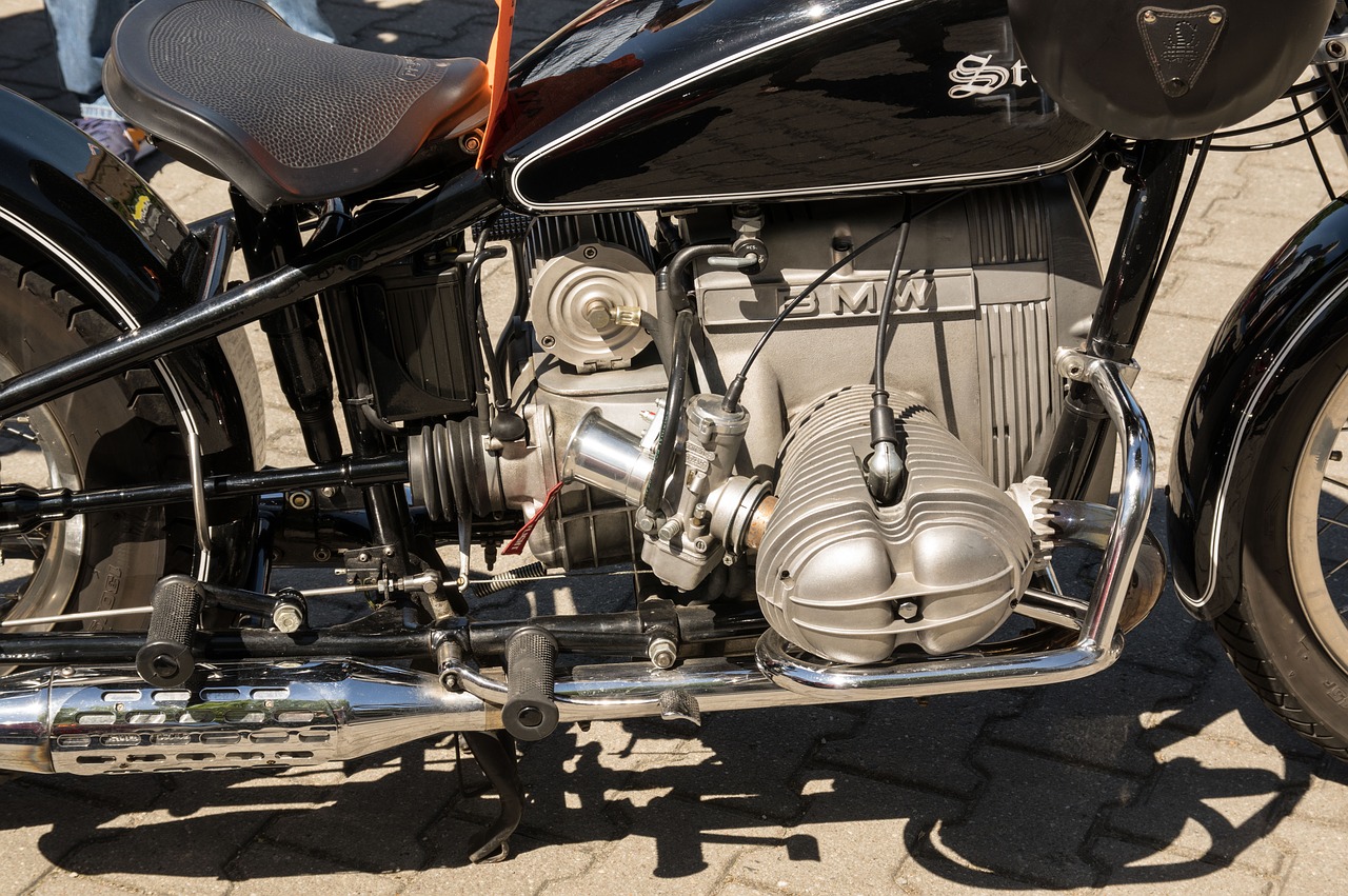 bmw  motorcycle  boxer engine free photo