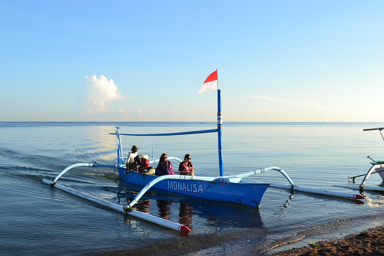 boat in beach free photo