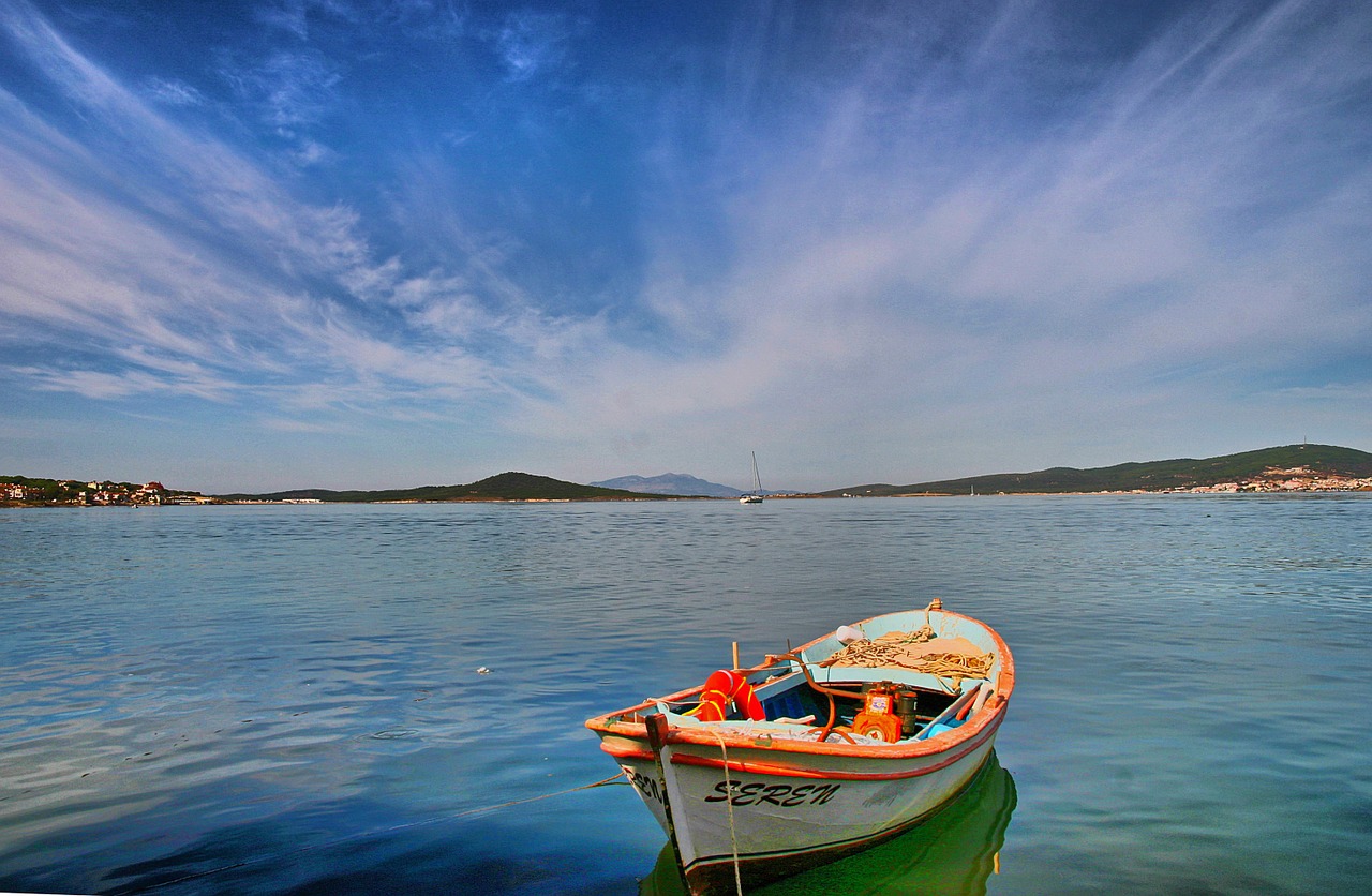 boat yasmin ayvalýk free photo